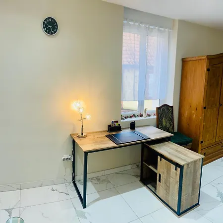 Spacieux, Lumineux Et Confortable *